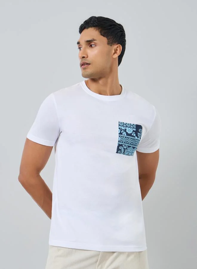 Styli Men Regular Paisley Pocket Print T-Shirt